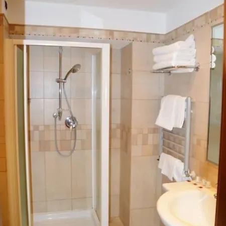 Hotell Moscatello 2*